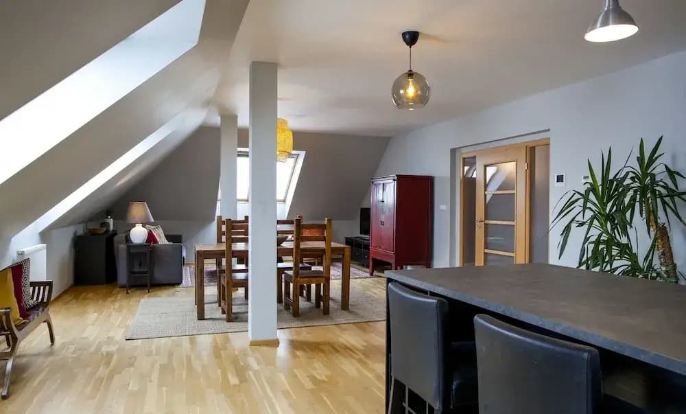 Spacious Treetop Apartment by easyBNB - photo 9