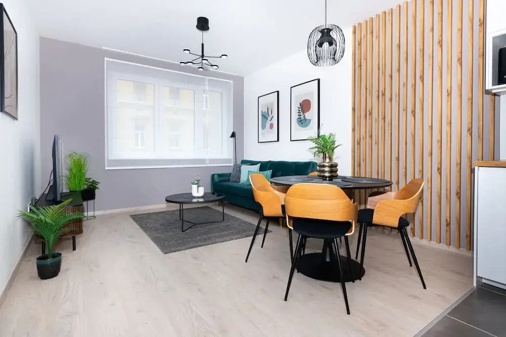 WestSide Apartments by FirstHost - photo 12