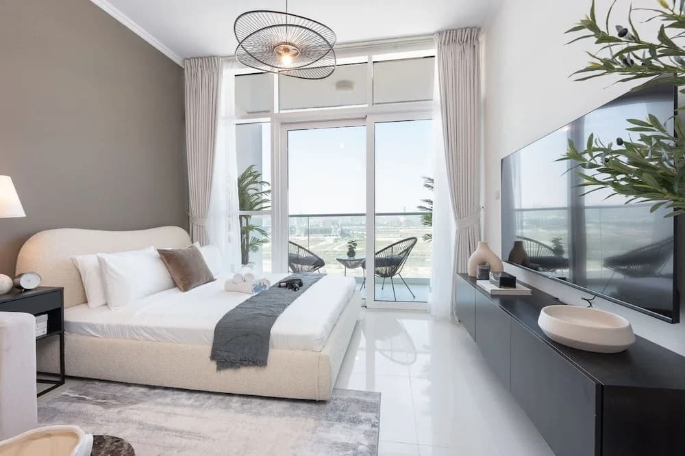 Spacious Studio in Carson C - Damac Hills - photo 2