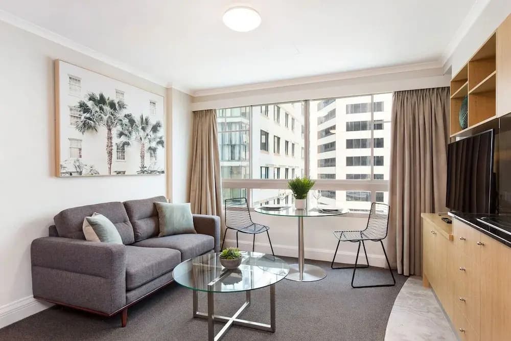 Sydney CBD Studio Apartment 1704 KNT - photo 3