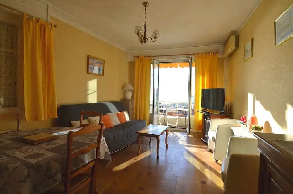 Period apartment 5 persons with Sea View and Parking in Port of Nice - main photo