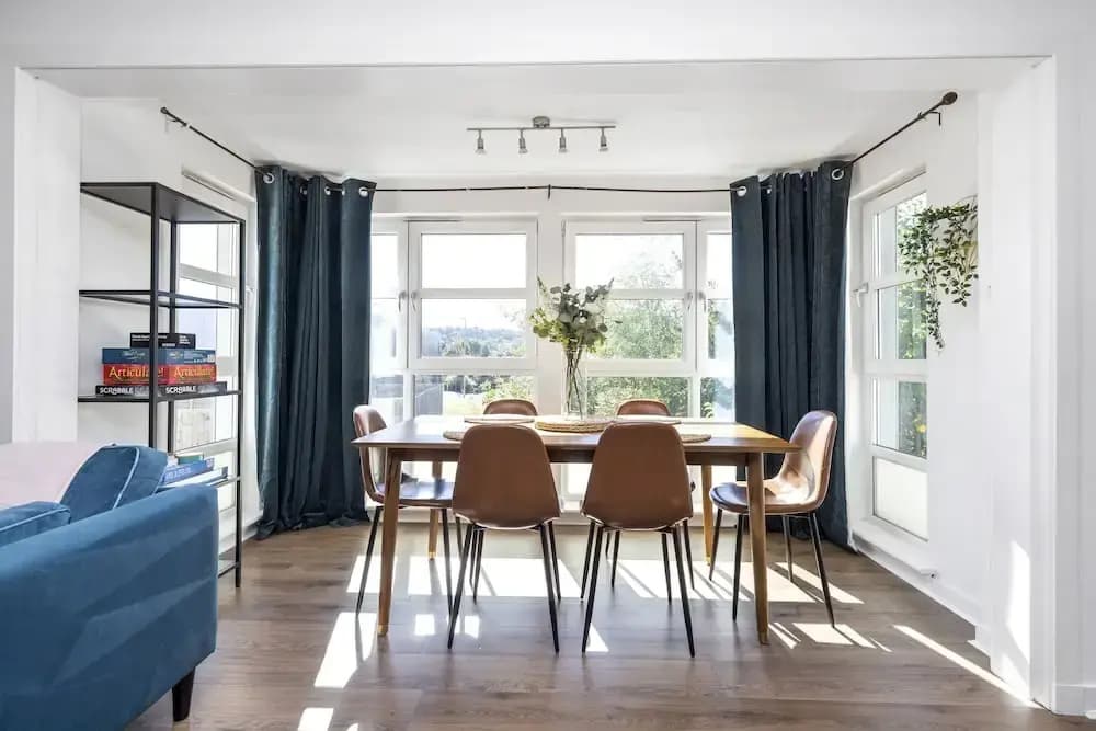 JOIVY Stunning 2-Bed Flat W/ Free Parking - photo 7