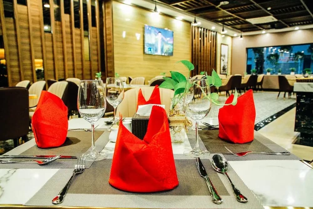 Top One Halong Hotel - photo 17