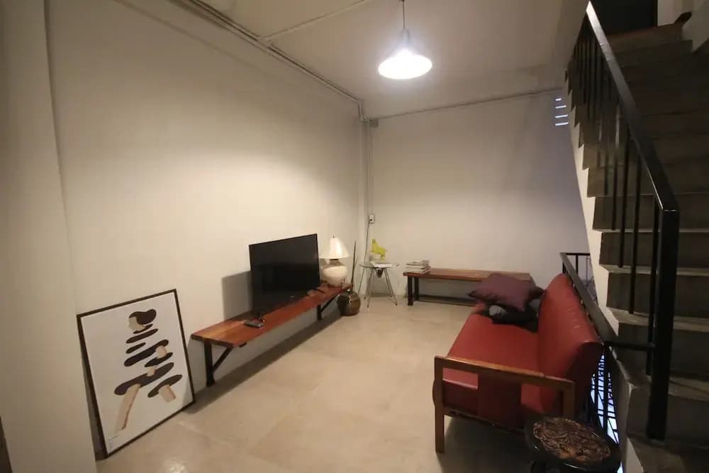 Two One Zero Apartment - photo 14
