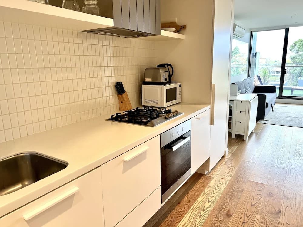 Readyset Apartment on Emerald - photo 11