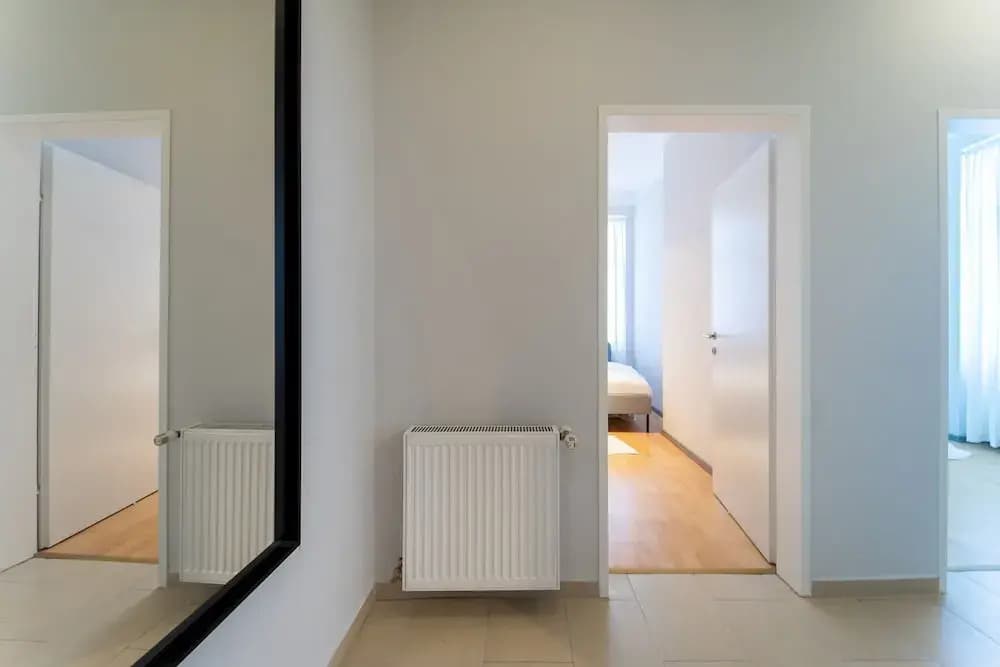 Beautiful and Sunny 2bdr Apartment - photo 3