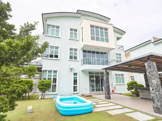 Shamrock Beach Villa Penang CORNER No10 Sleeps 25 - photo 8