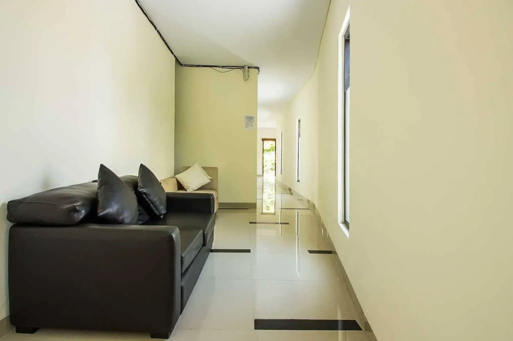 Tri Homestay Kuta - photo 13