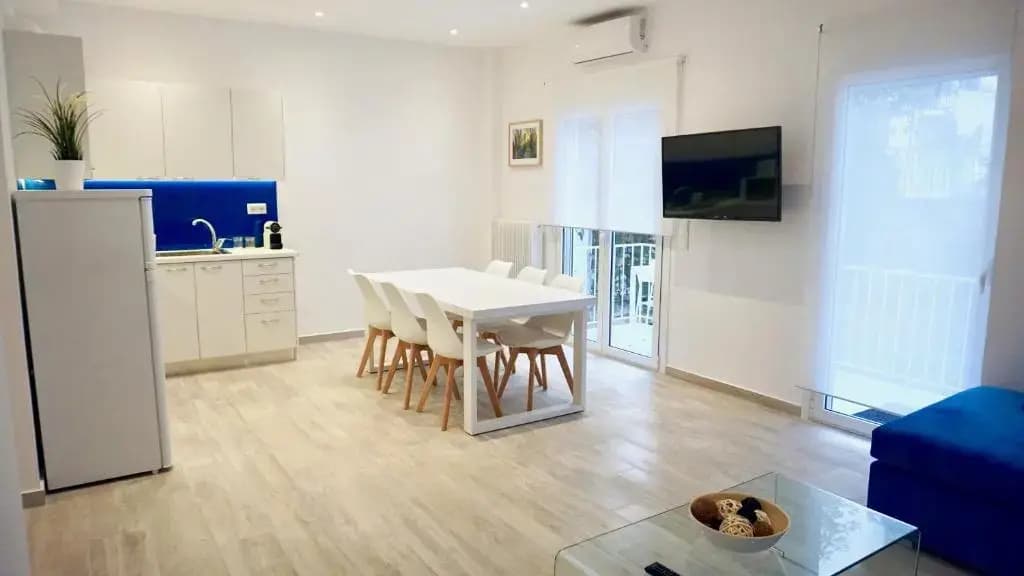 Modern & Central Apt in Athens - photo 9