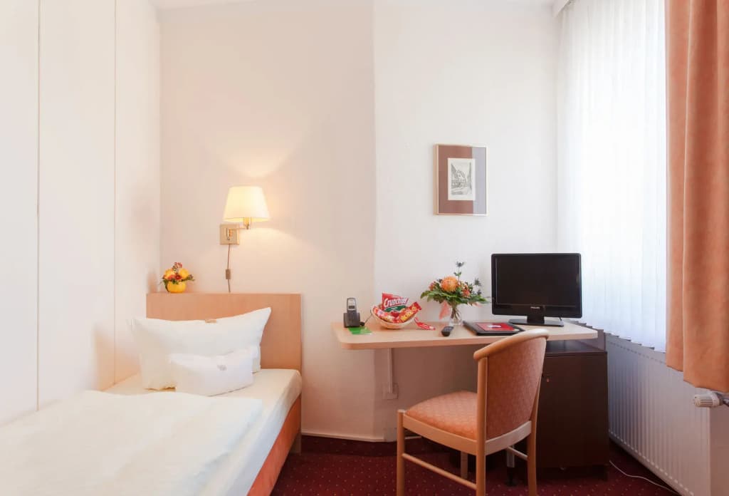 Hotel Benn - photo 2