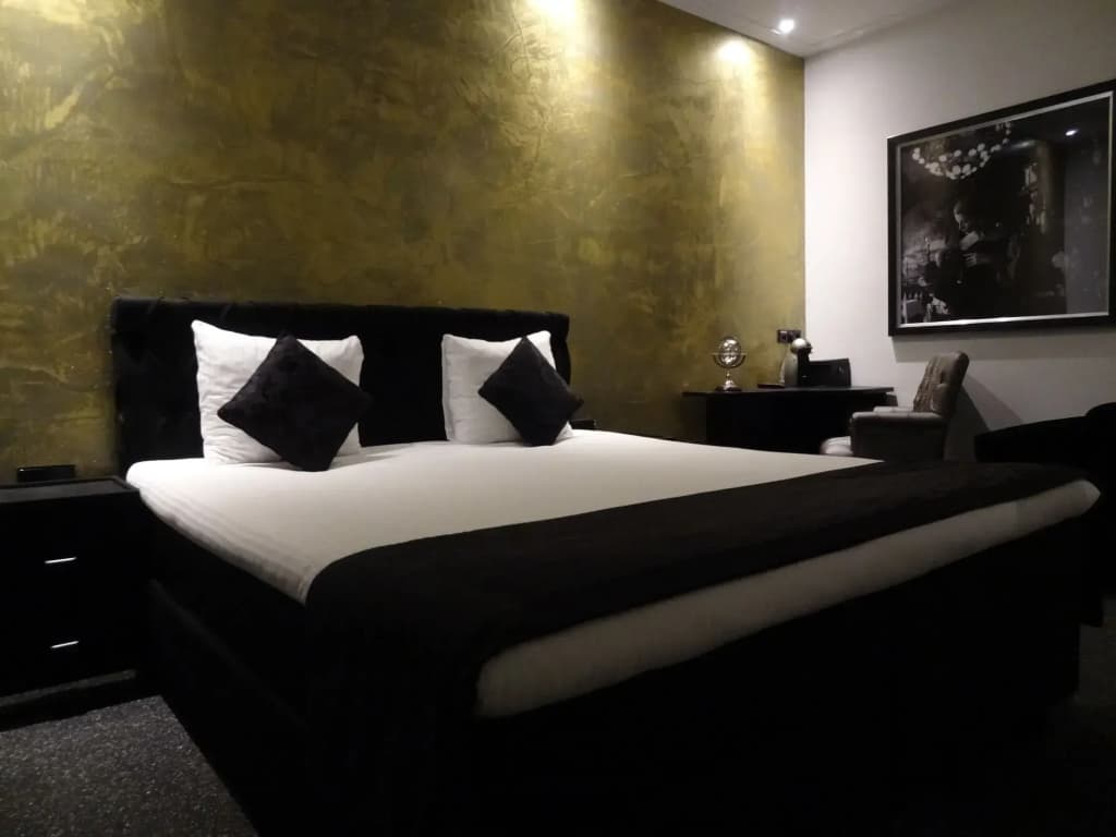 Sara's Boutique Hotel - photo 2