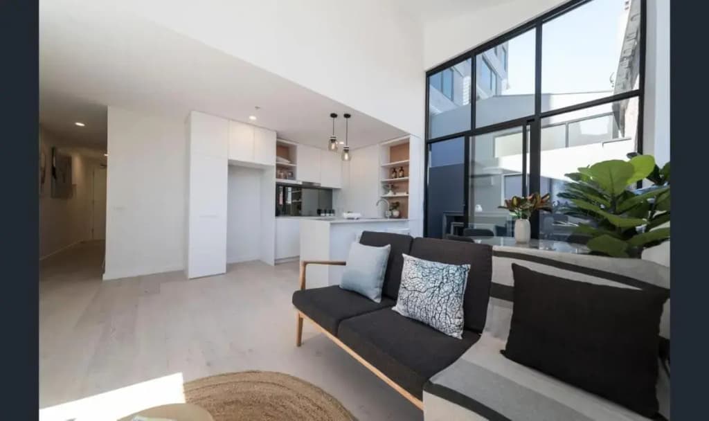 Bond Quarter Loft - photo 4