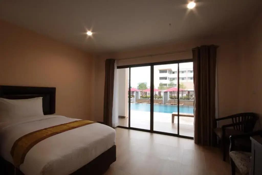 Paragon Suites Resort - photo 6