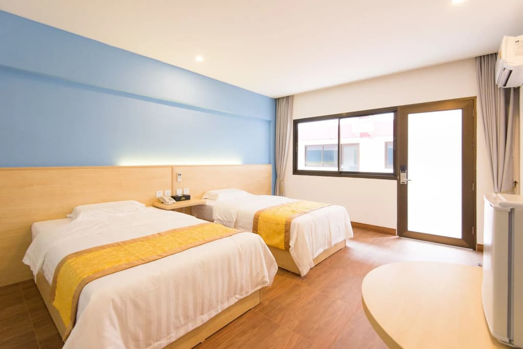 The President Hotel at Chokchai 4 - photo 3
