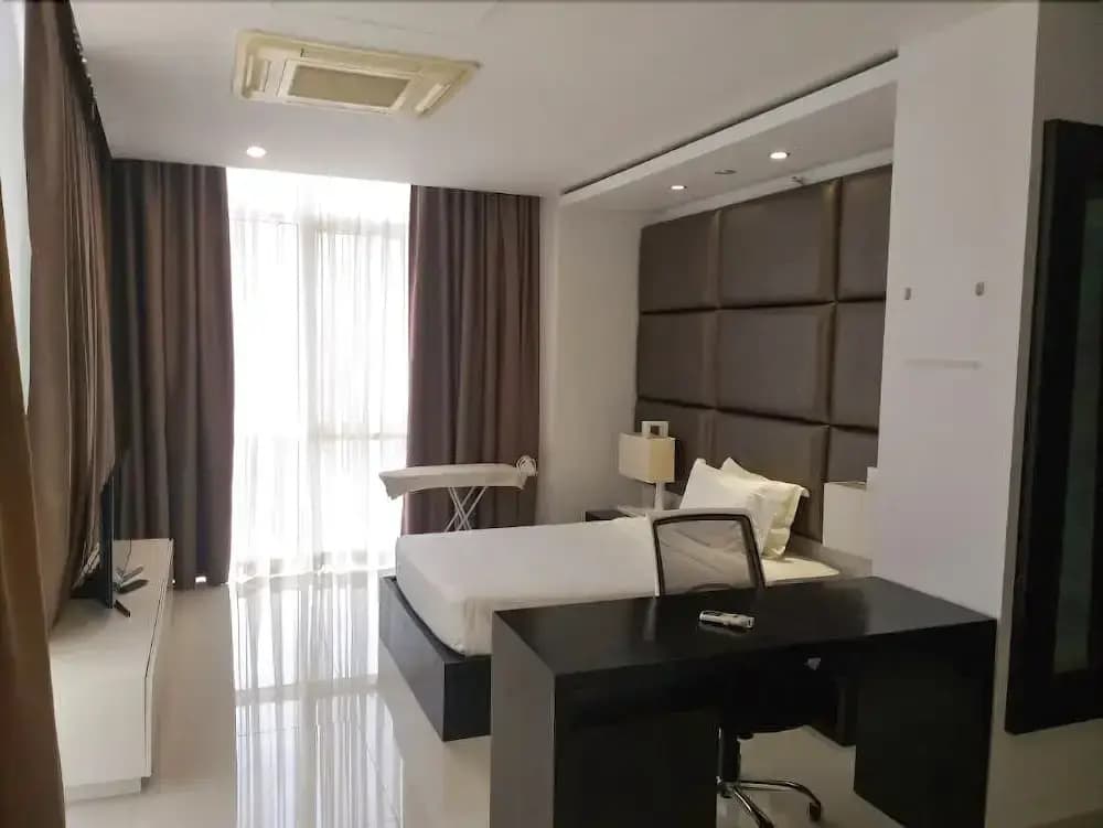 Platinum One Suites - 3 Bedroom - photo 4