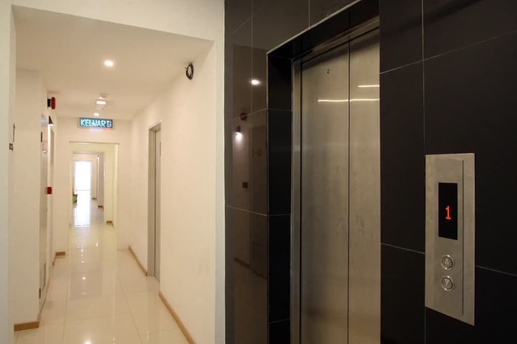 Place2Stay Business Hotel - Waterfront - photo 12