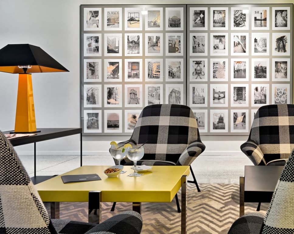 H10 Art Gallery - photo 32