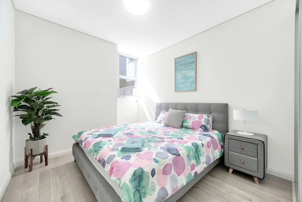Elegant 2 Bedrooms Terrace with Premium Condition - photo 3