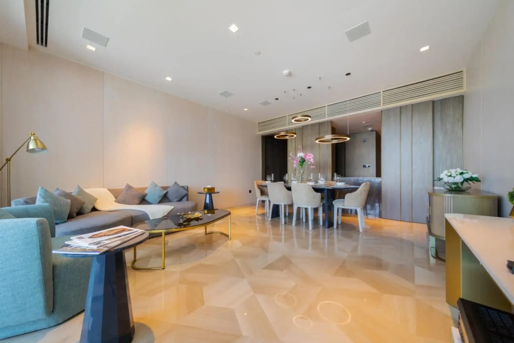 Dxb - Five - 30906 - Pj - photo 3