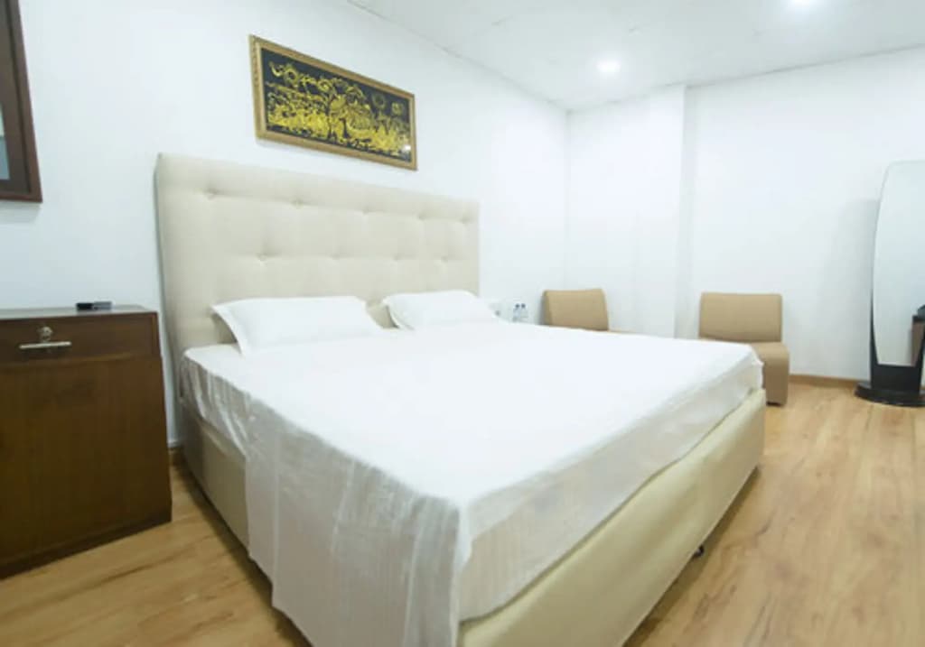 Metro City Hotel - photo 6