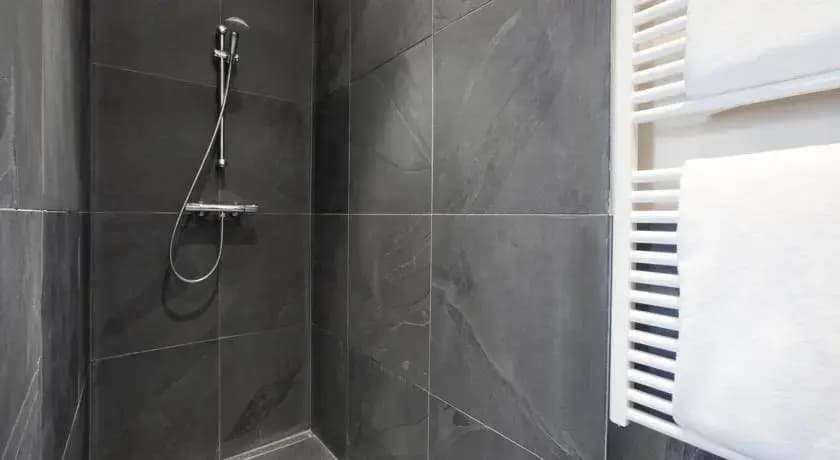 Hugo Apartments - photo 6