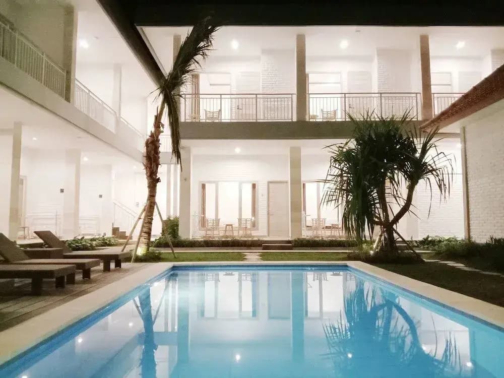 Berawa Dini Guesthouse - photo 11