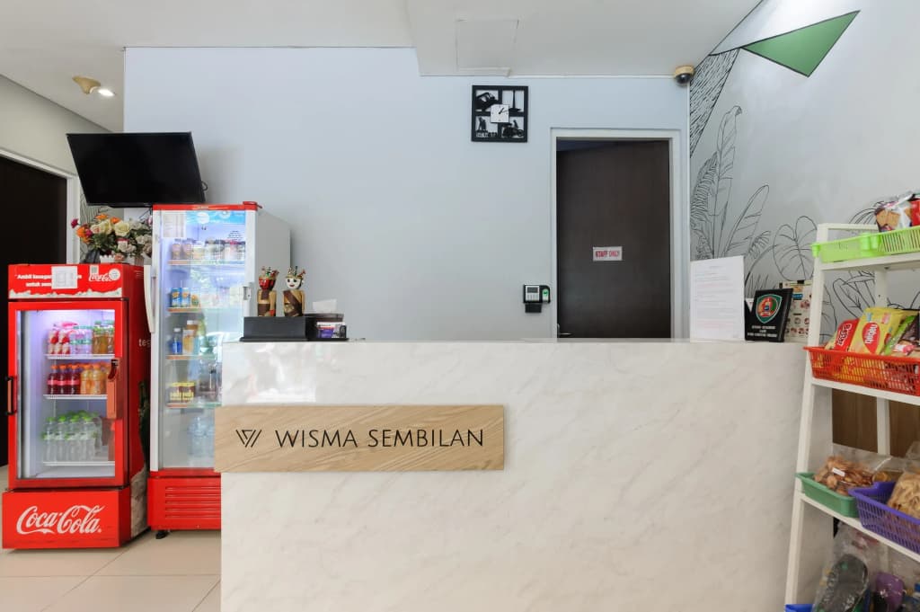 RedDoorz Plus near Grand Indonesia Jakarta - photo 16