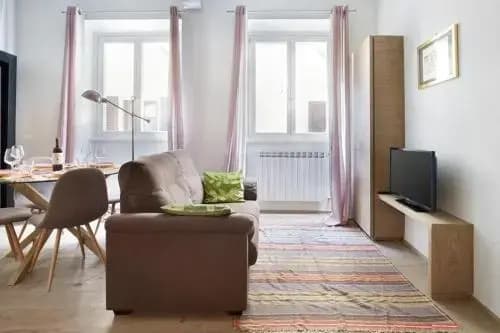 Duomo Halldis Apartments - photo 4