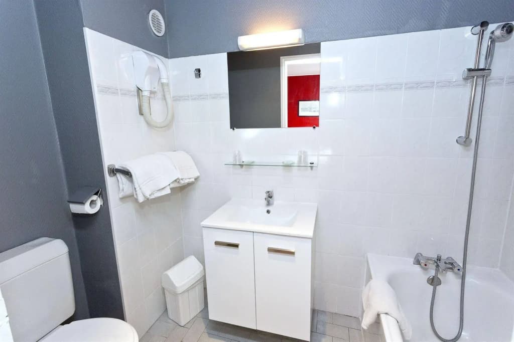 Hipotel Paris Belgrand Marie 20ème - photo 9