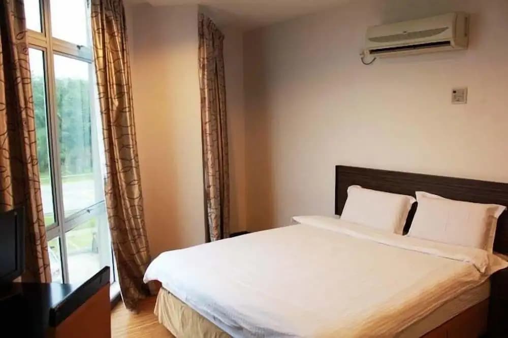 Stay Inn Hotel - photo 9