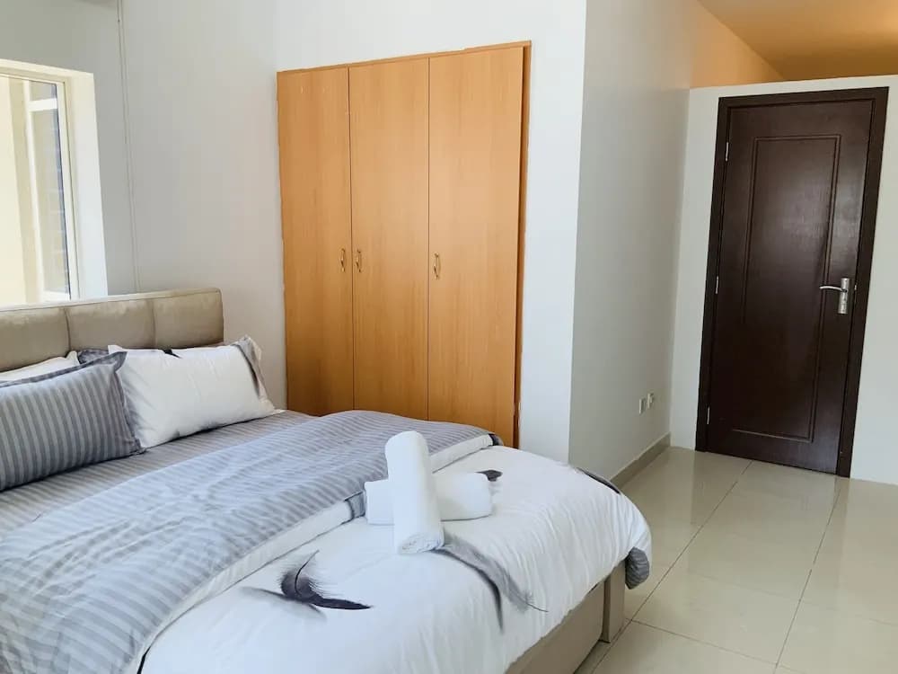 Classic One Bedroom - photo 2