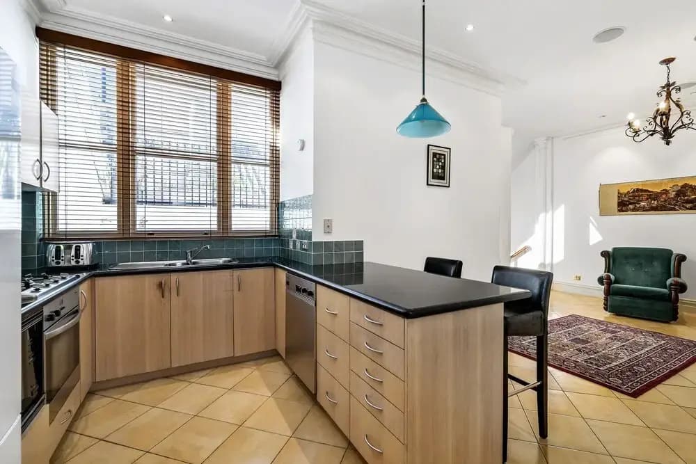 Hanna, 4BDR Melbourne Apartment - photo 14