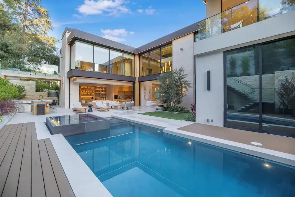 Hutton Villa - 5-bedroom Retreat in Iconic Beverly Hills Oasis - photo 14