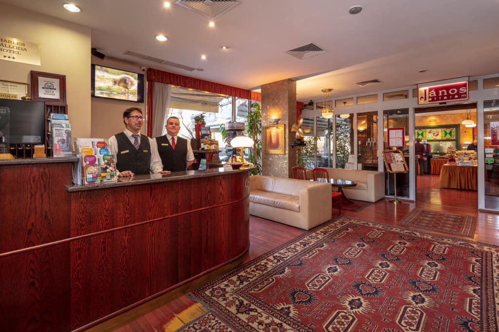 Hotel Charles - photo 42