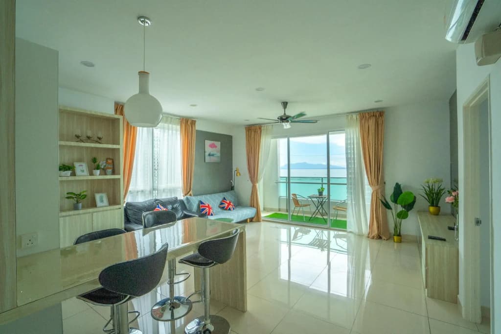 City & Seaview Condo @ Gurney, Georgetown 2 Rooms - photo 1