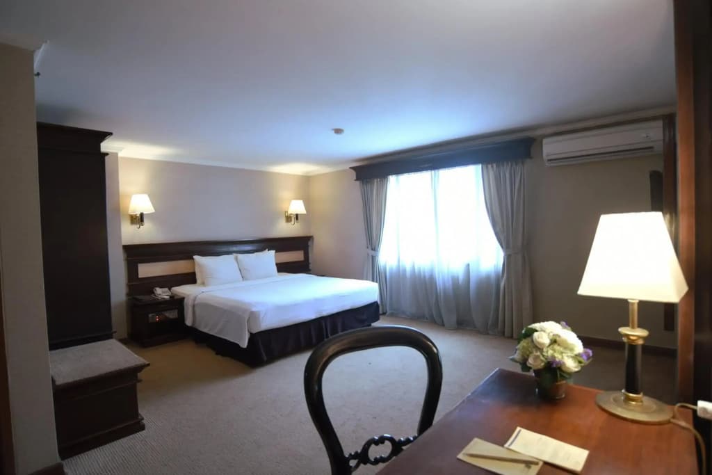 Mega Anggrek Hotel & Convention - photo 4