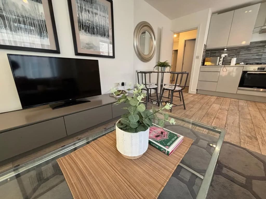 Aldgate by Excel Apartments - photo 10