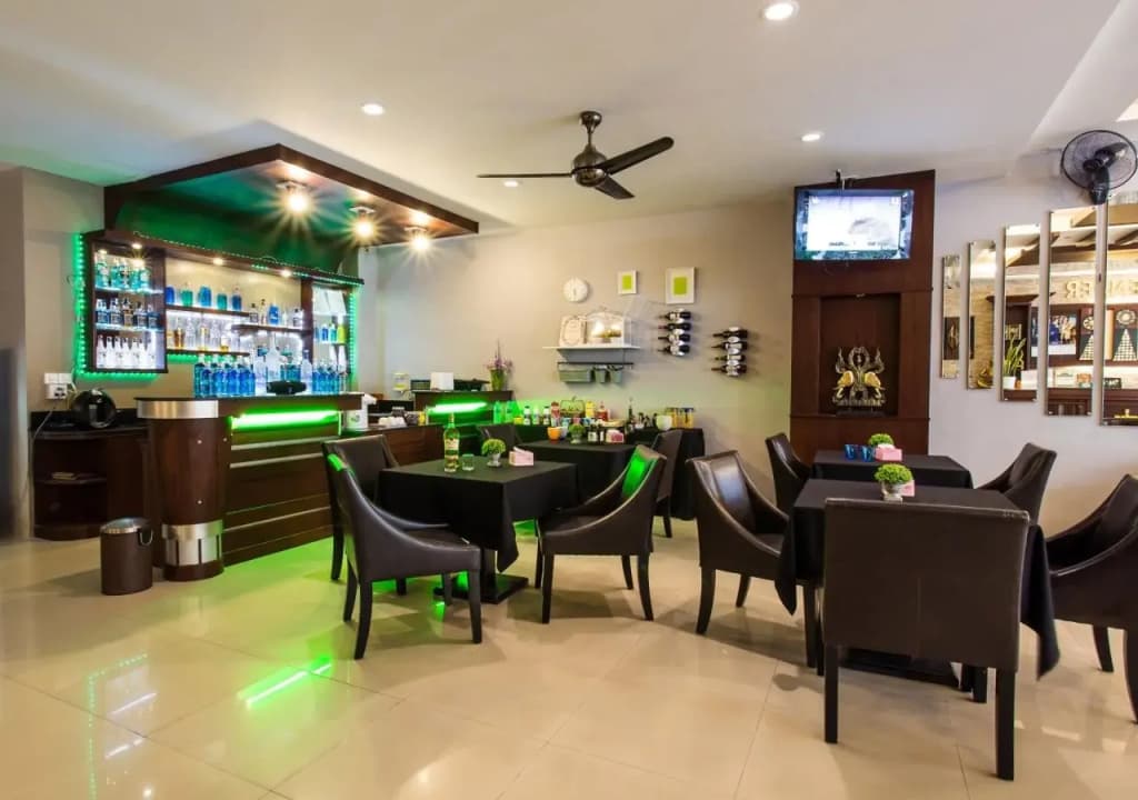 Lavender Patong Hotel - photo 16
