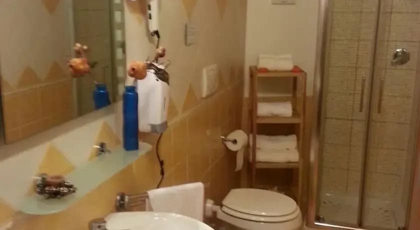 Via Veneto Luxury Suites - photo 9