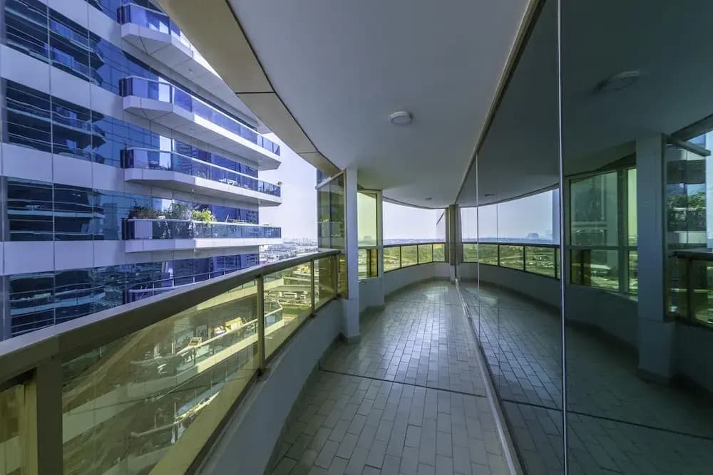 Maison Privee - Millennium Executive Tower - photo 14