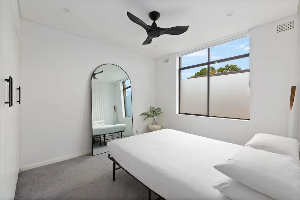 Bright 2-bed Apt With Spectacular Bridge Views - photo 3