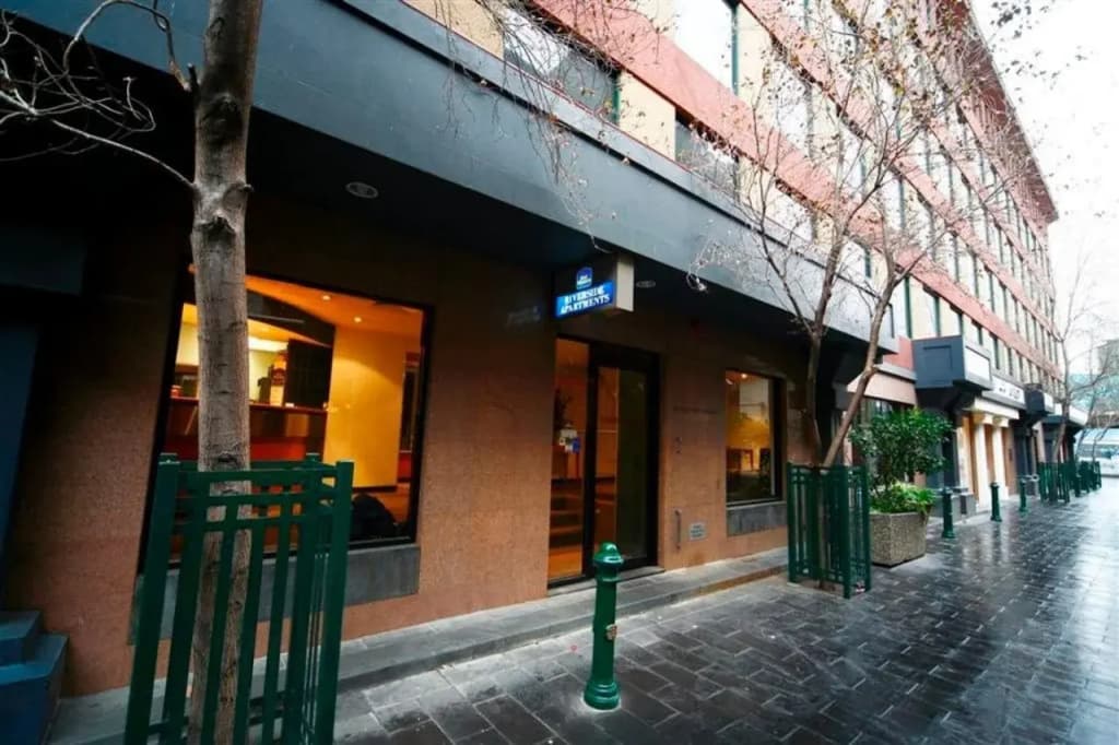 Riverside Apartments Melbourne - photo 1