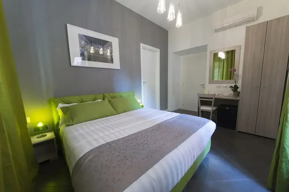 Guest House OneTime Roma - photo 2