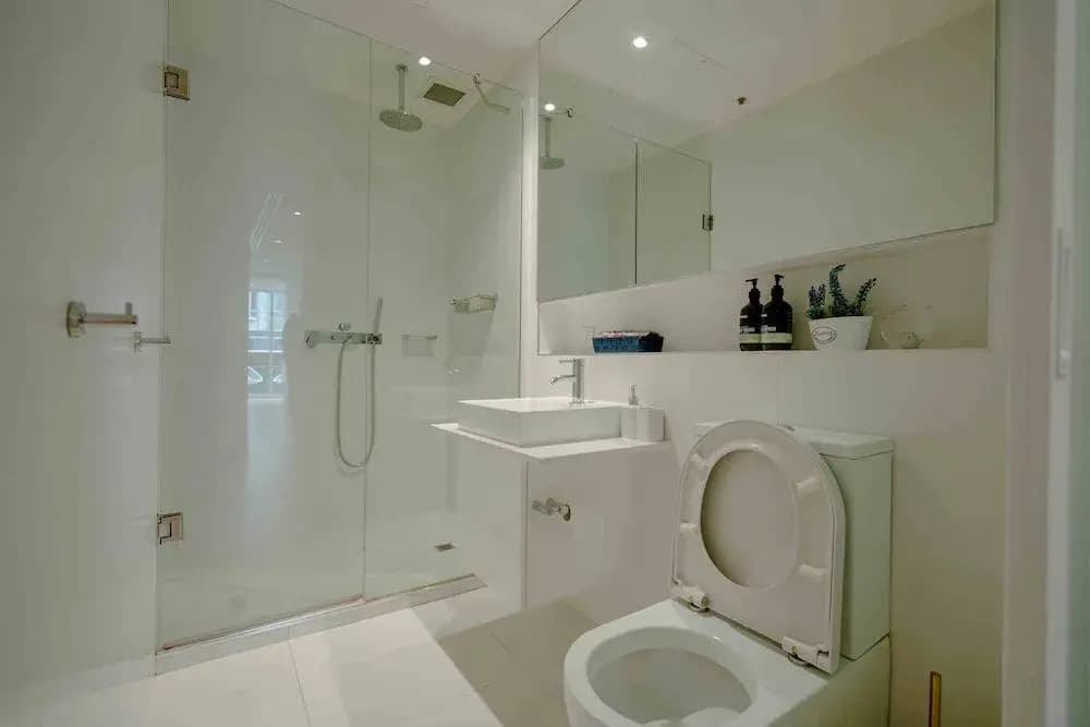 Absolute Collins Apartments - photo 9