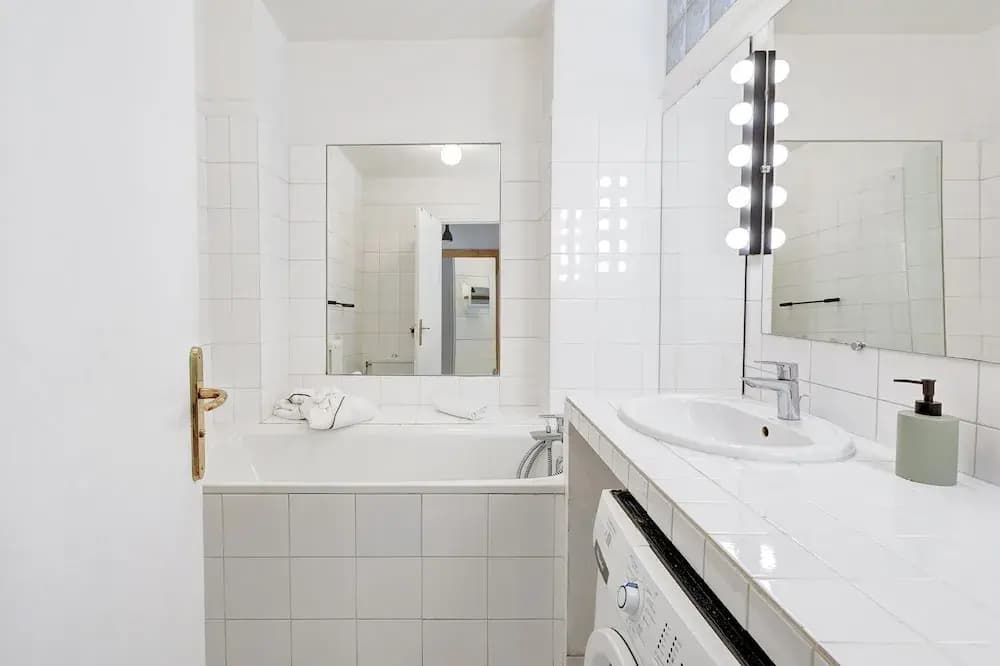 Charming 1BR Steps from Saint-Germain - photo 7