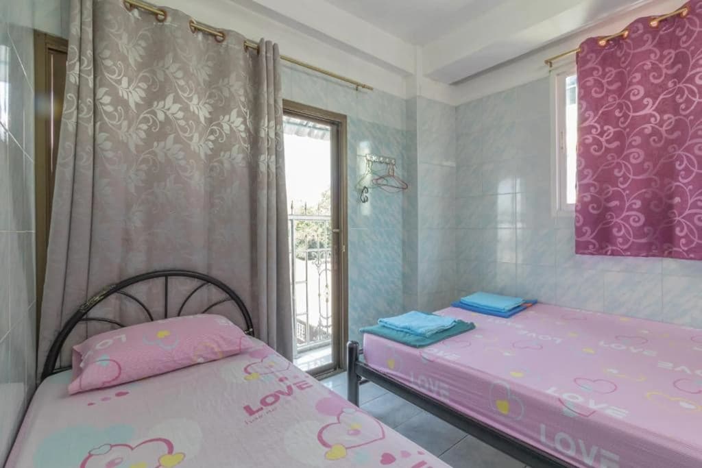 New Central Guesthouse - photo 6