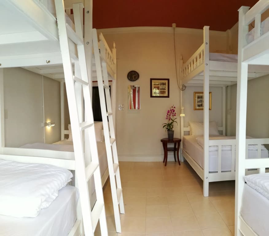 Bed In Town - Hostel - photo 2