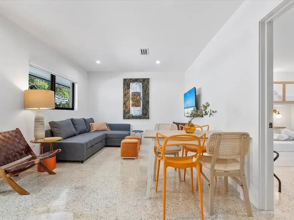 Fresh Modern With Pool Oasis - photo 3