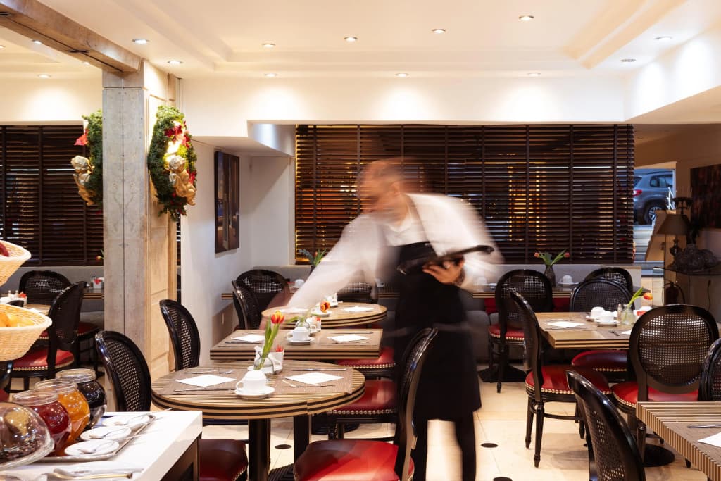 Best Western Plus Embassy Hotel - photo 29