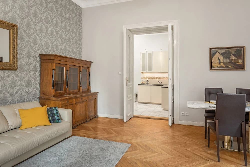 New York Palace View Apartment - photo 5